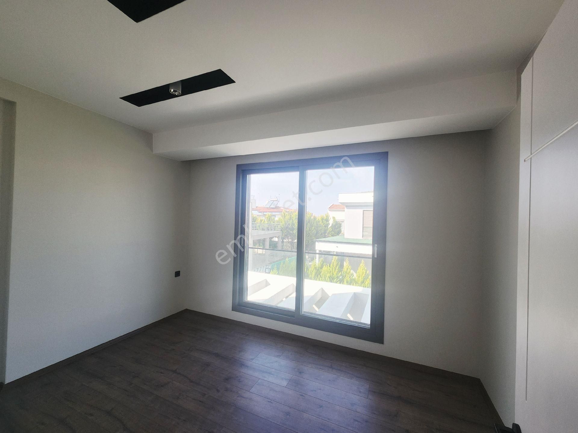 Güzelçamlı Plajına Cok Yakın Satılık Köşe Konum Harika Villa - Görsel 28