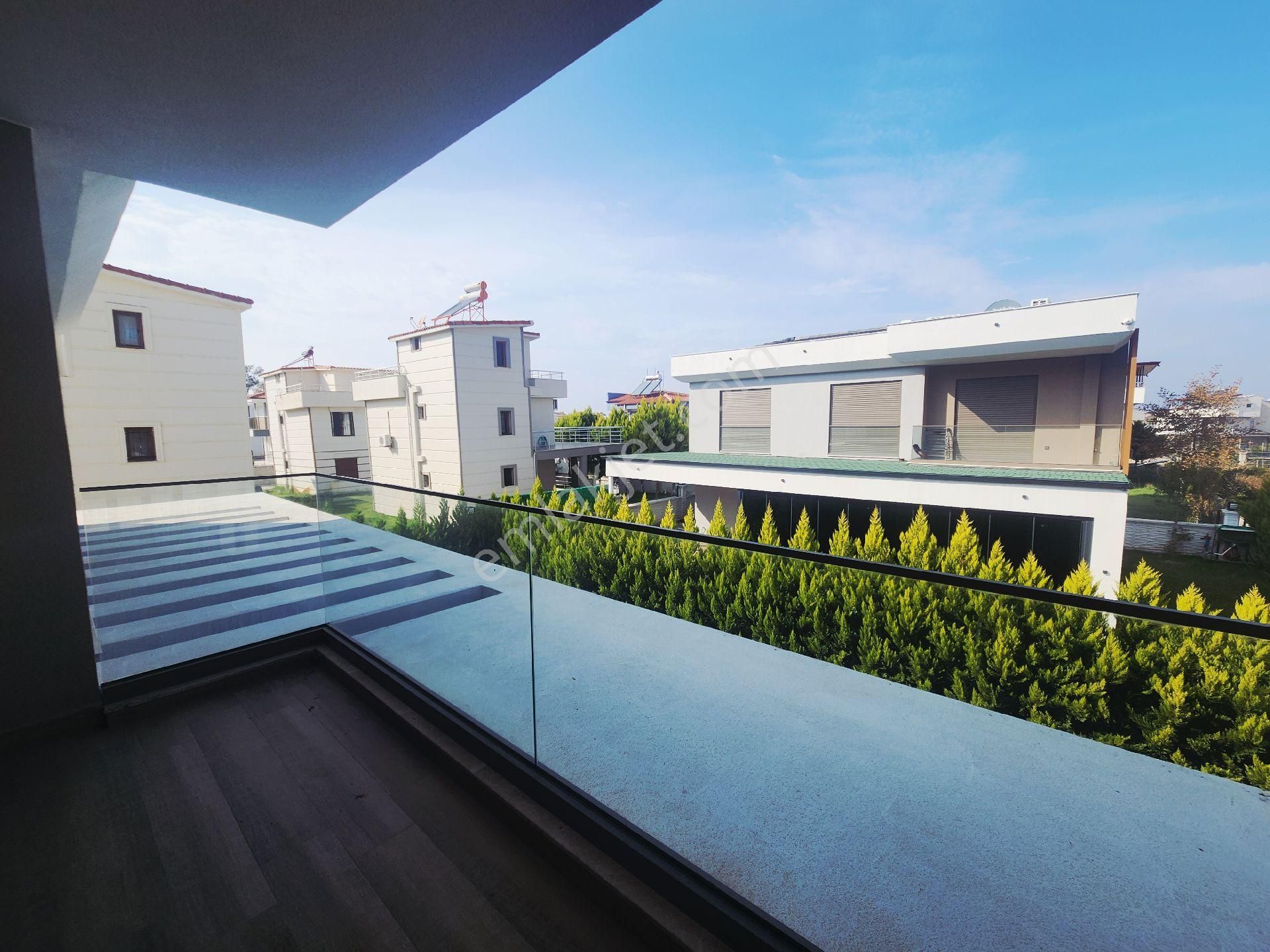 Güzelçamlı Plajına Cok Yakın Satılık Köşe Konum Harika Villa - Görsel 24