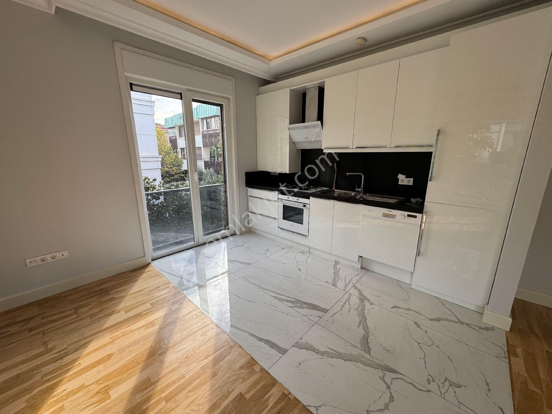 Suadiye Yalı Parselinde Modern 2+1 – Full Donanımlı Prestijli Daire - Görsel 9