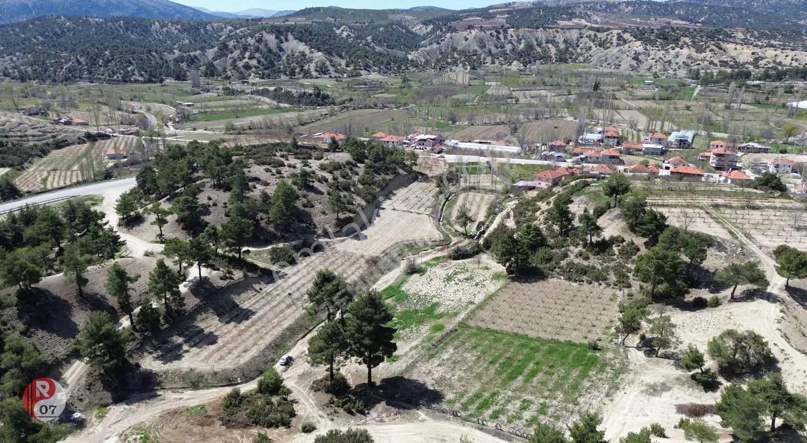 Antalya Korkuteli Dereköy Mahallesinde Satılık 1.339m2 Arazi - Görsel 4