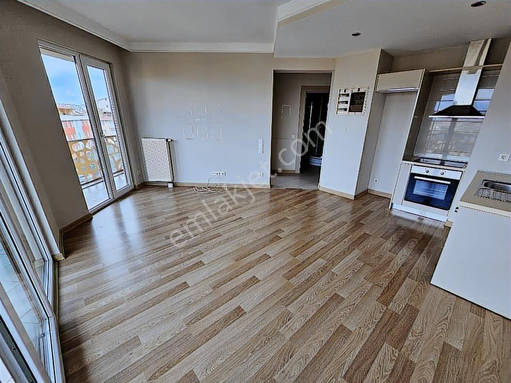 Evora A Parsel'de Yeni Kiracılı Balkonlu 1+1 - Görsel 21