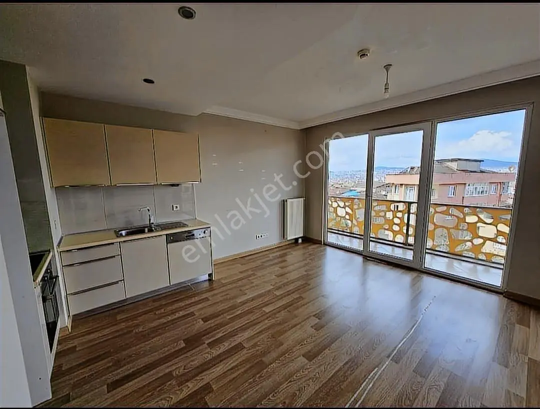 Evora A Parsel'de Yeni Kiracılı Balkonlu 1+1 - Görsel 2