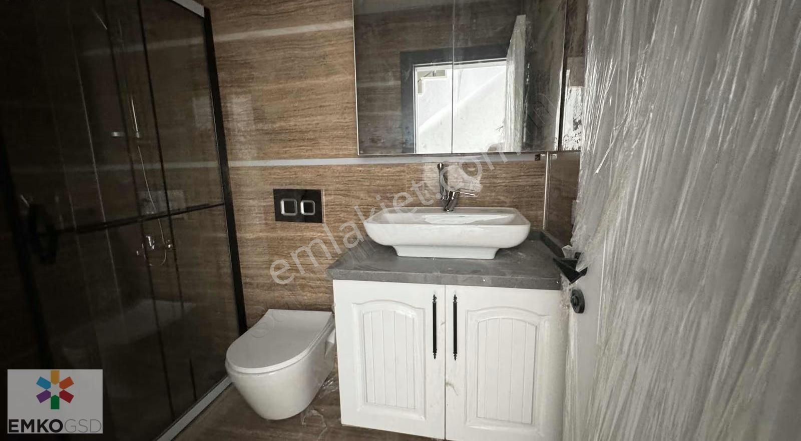 Ortamahalle Geniş Bahçeli Otoparklı Fırsat Satılık Villa(emko) - Görsel 11