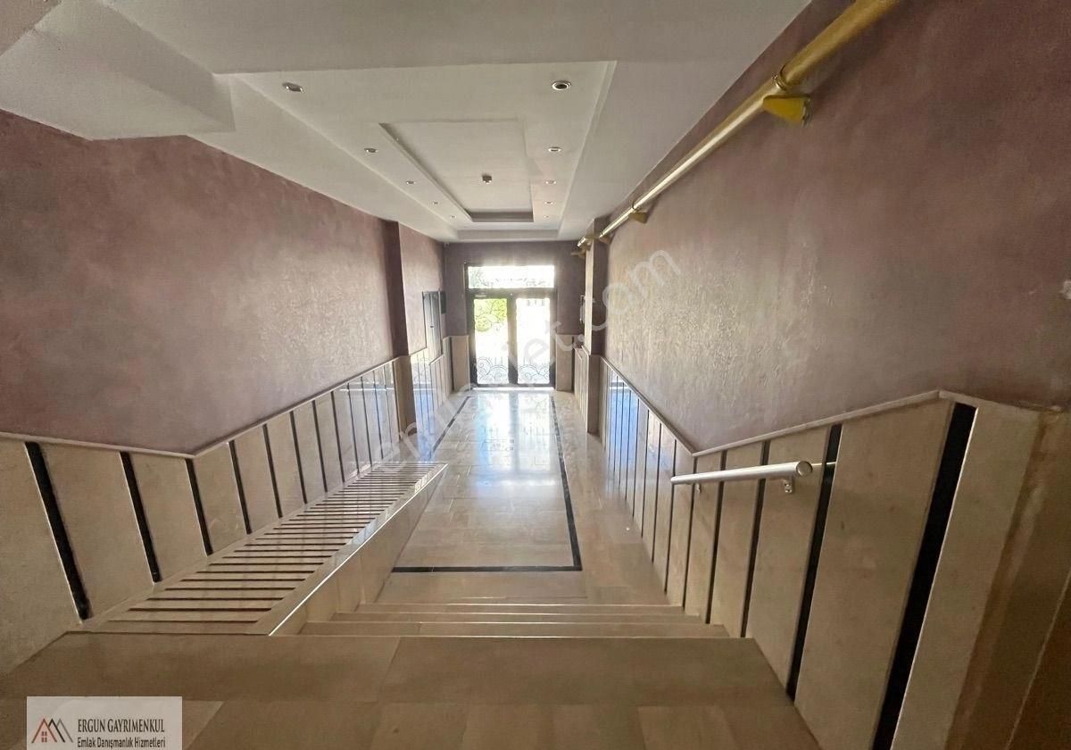 Ergünden Viranşehirde Site İçi Doğalgazlı Satılık 3+1 Daire - Görsel 3