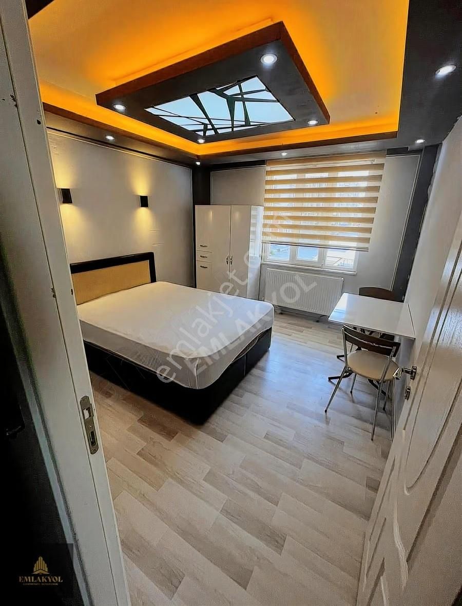 Erenler 2+1 Lüx 70 M2 Balkonlu Eşyalı Kiracılı Dükkan Tapulu - Görsel 7