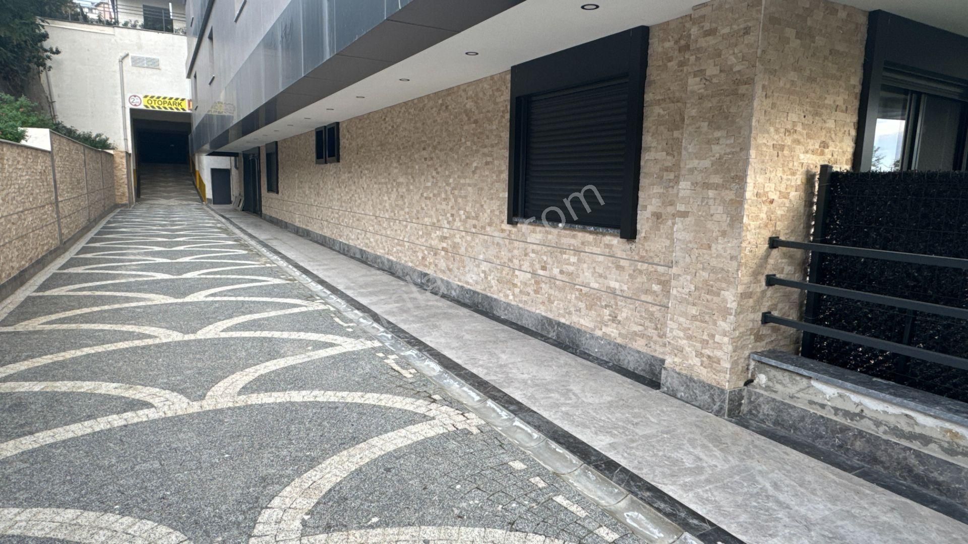 Pendik Batı Mahallesi Martı Sitesi Oturuma Hazır 3+1 Daire - Görsel 6