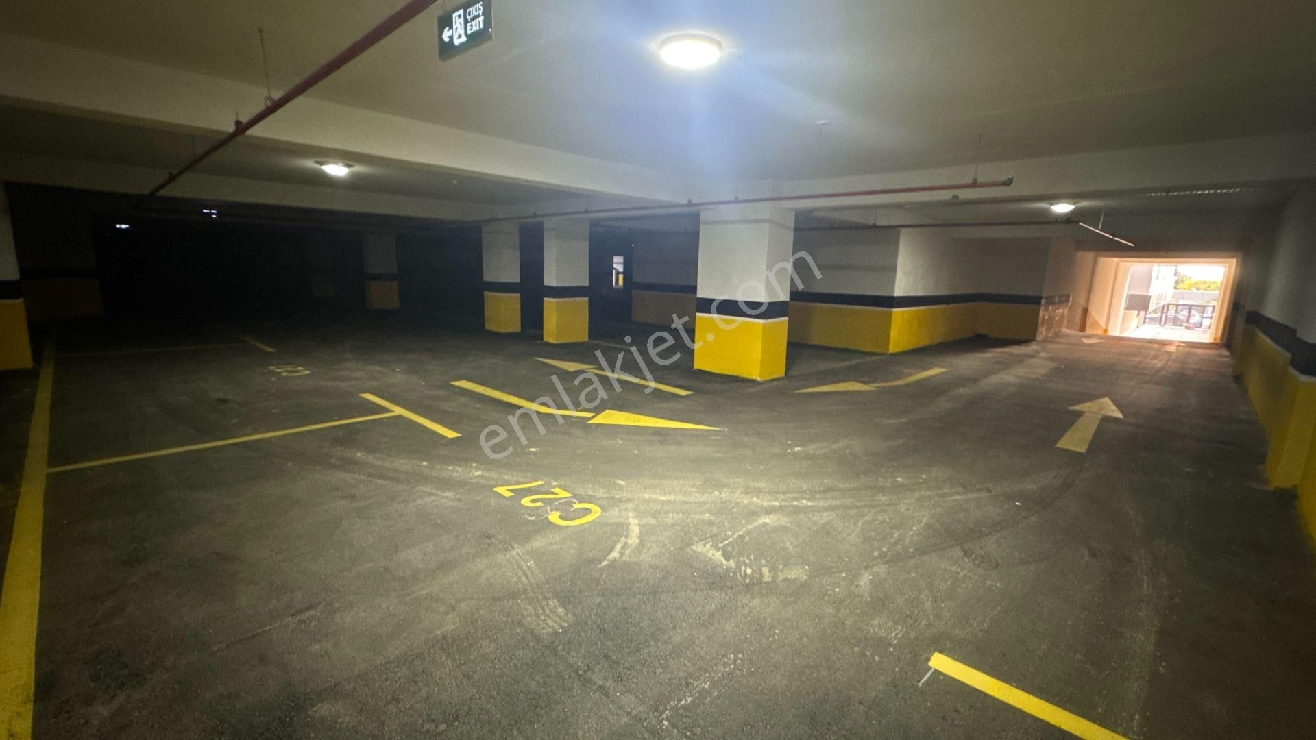Pendik Batı Mahallesi Martı Sitesi Oturuma Hazır 3+1 Daire - Görsel 27