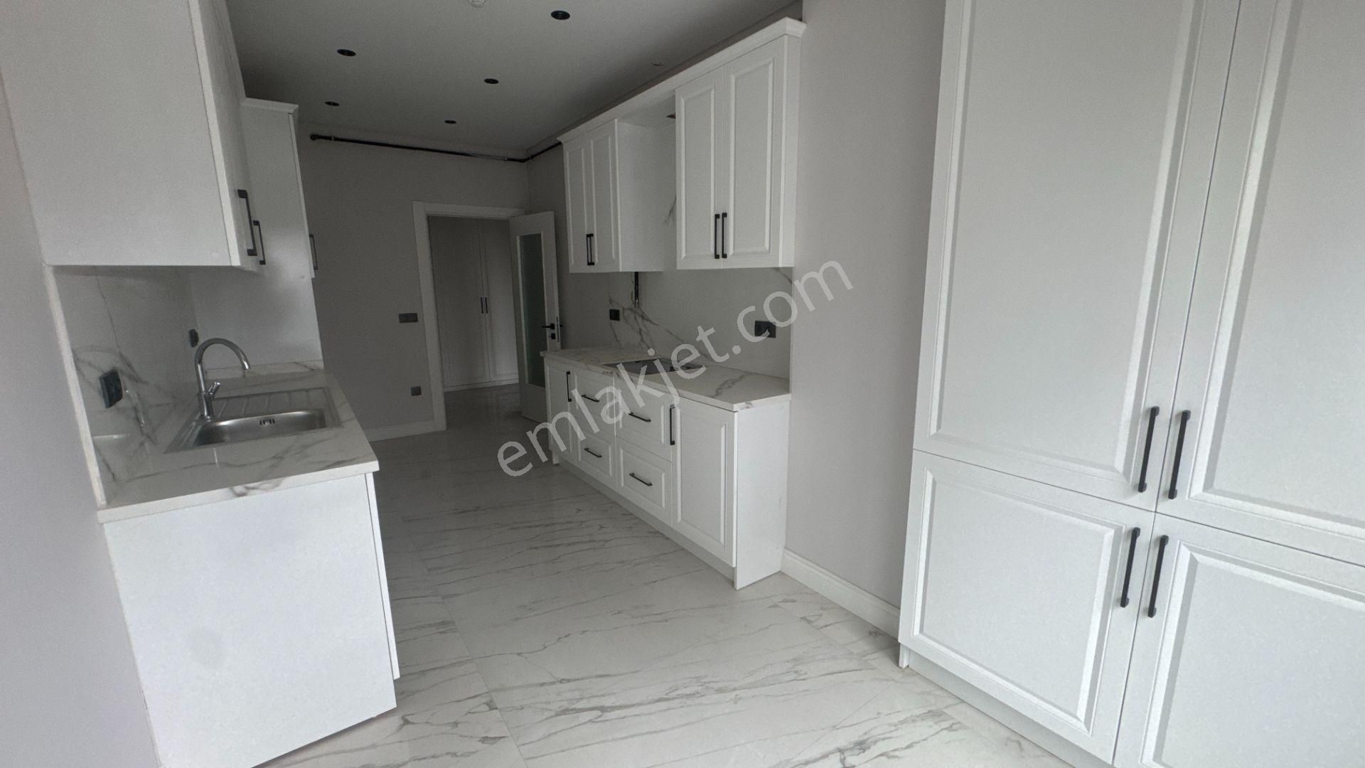 Pendik Batı Mahallesi Martı Sitesi Oturuma Hazır 3+1 Daire - Görsel 22