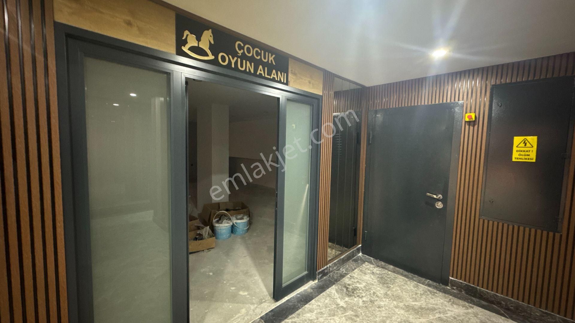 Pendik Batı Mahallesi Martı Sitesi Oturuma Hazır 3+1 Daire - Görsel 32