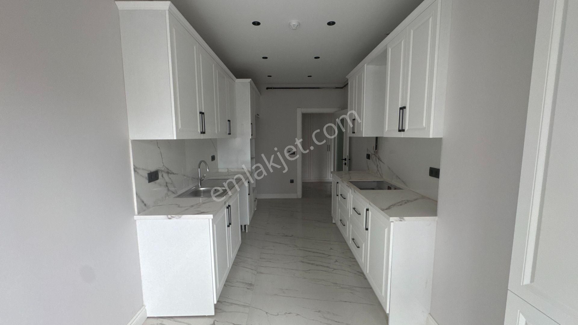 Pendik Batı Mahallesi Martı Sitesi Oturuma Hazır 3+1 Daire - Görsel 23