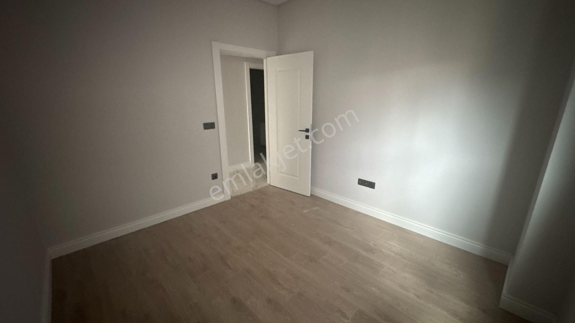 Pendik Batı Mahallesi Martı Sitesi Oturuma Hazır 3+1 Daire - Görsel 25