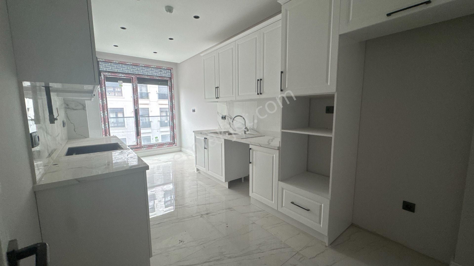 Pendik Batı Mahallesi Martı Sitesi Oturuma Hazır 3+1 Daire - Görsel 21