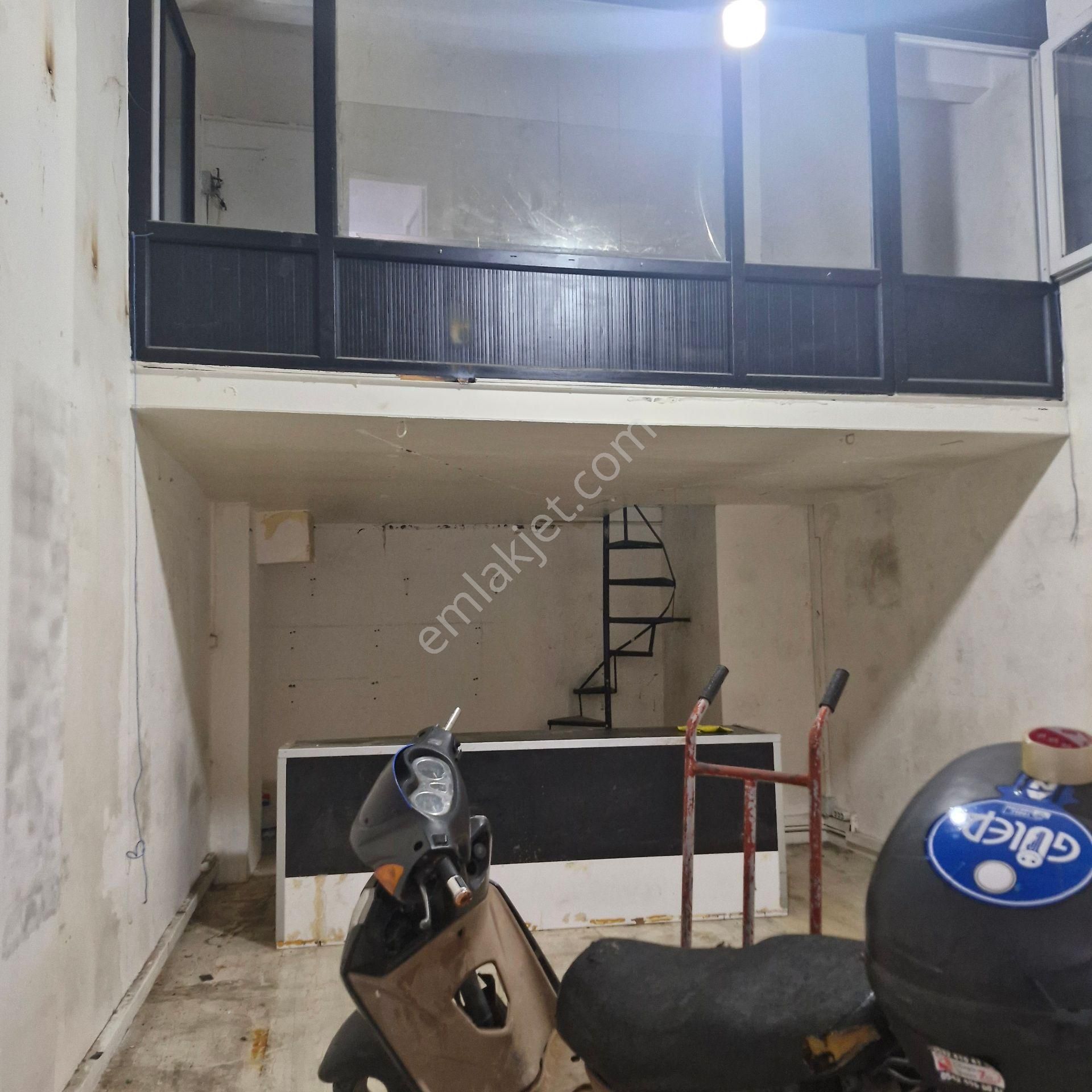 Akşenden Fatih Kocamustafapaşa Silivrikapı Cadde Başı Düz Giriş Kiralık Dükkan - Görsel 3