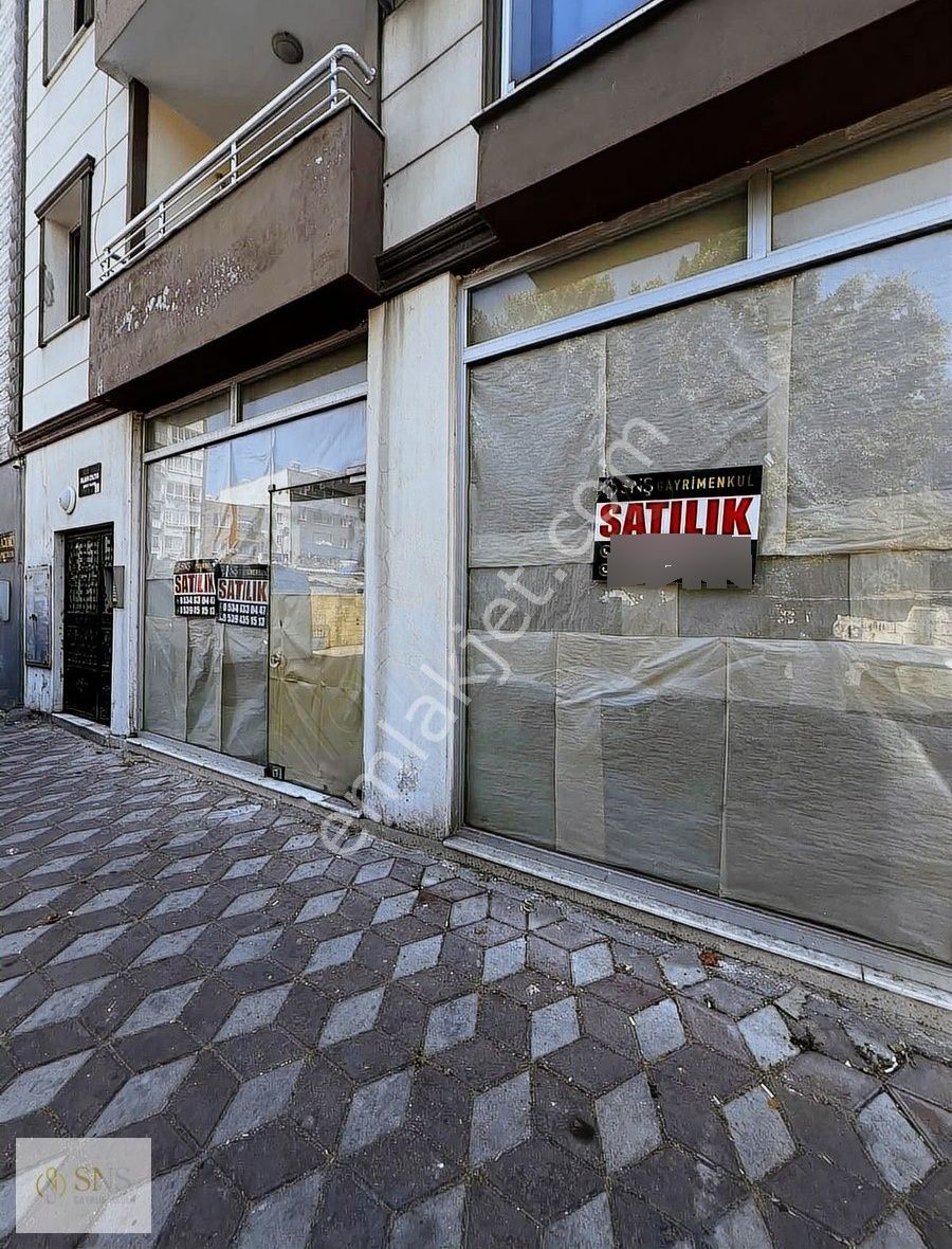 Snş'den Silifke Caddesinde 120 M2 Satılık Dükkan