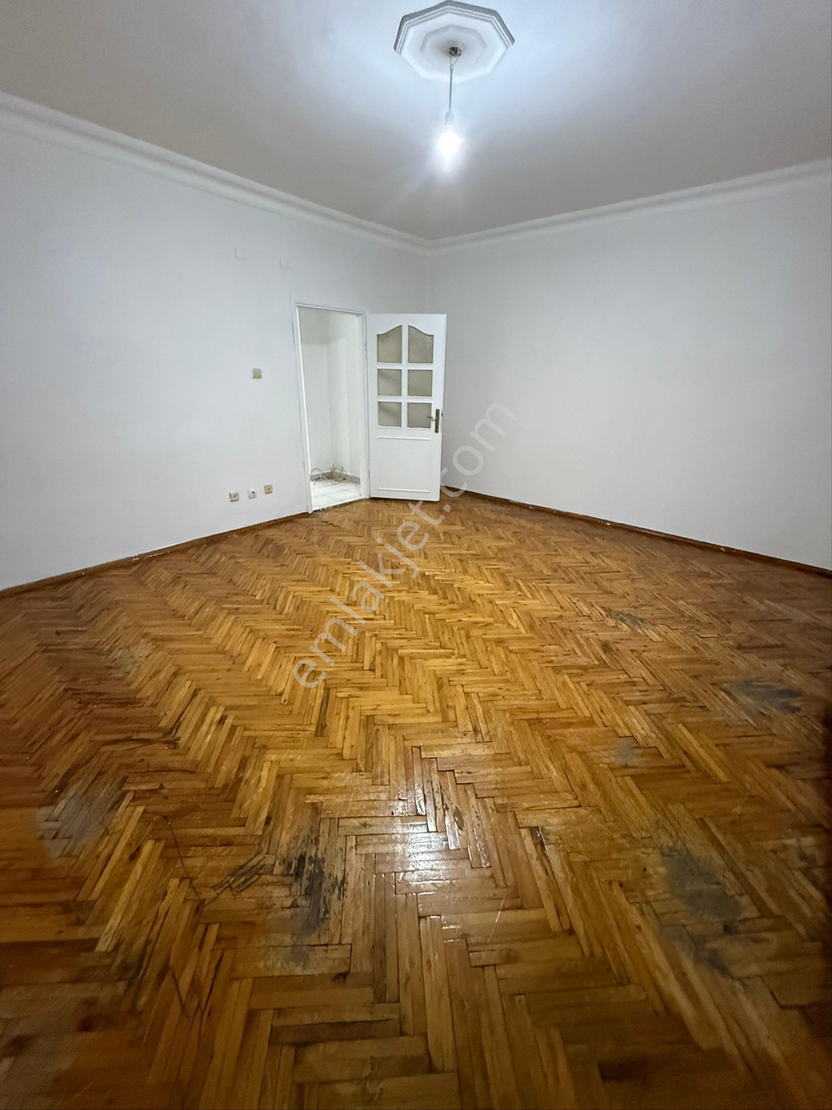 Akkaya Emlaktan 3 + 1 Kombili 115 M2 Kat.1.temiz Daire - Görsel 8