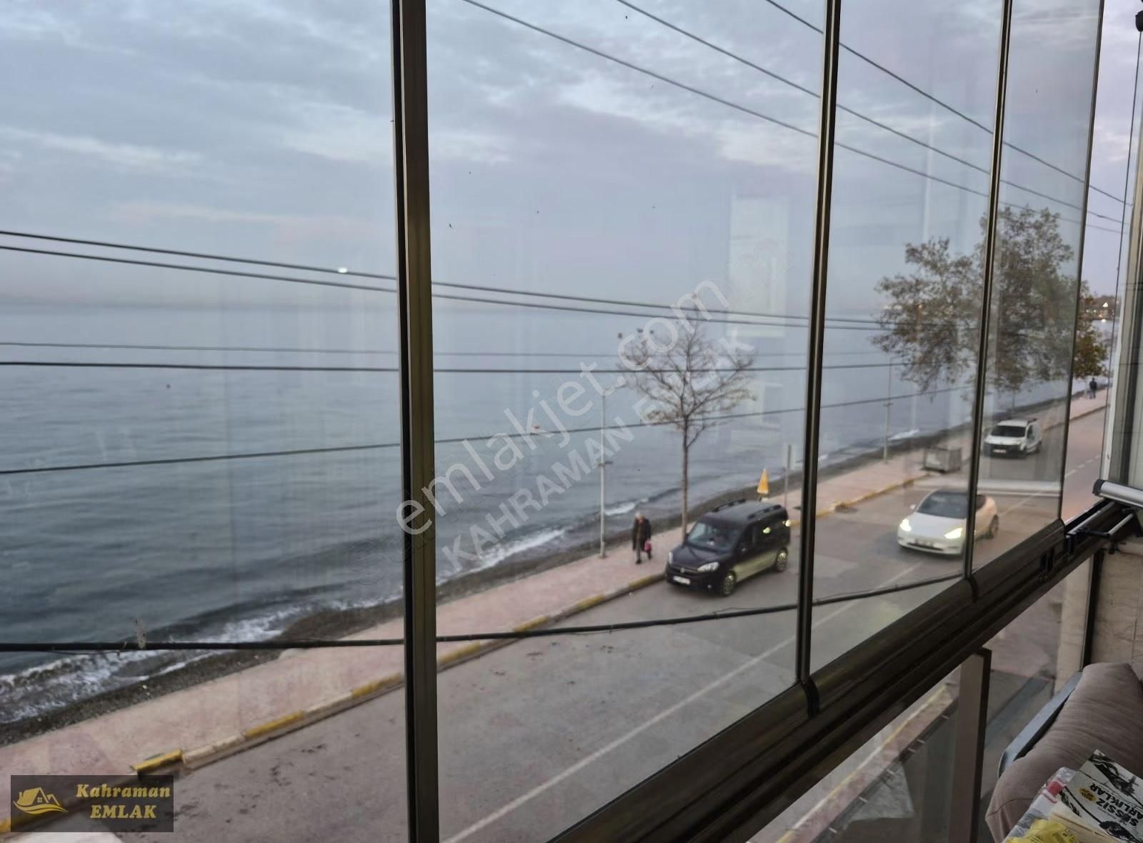 Vali Akı Caddesi Denizde Sıfır Ful Deniz Manzaralı 1+1 Daire - Görsel 15