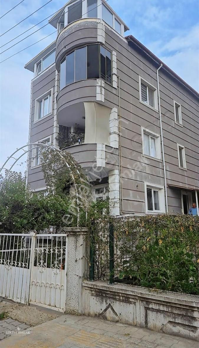Likite Emlak'tan Cumhuriyet Merkezde 3+1 Kiralık Daire - Görsel 2