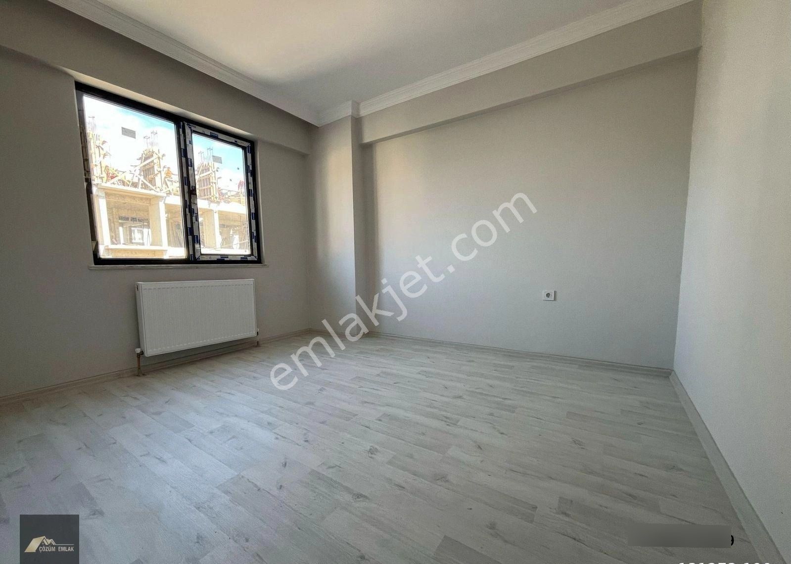 Altınova Merkezde Asansörlü Sıfır Binada 50m2 1+1 Köprü Manzaralı - Görsel 3