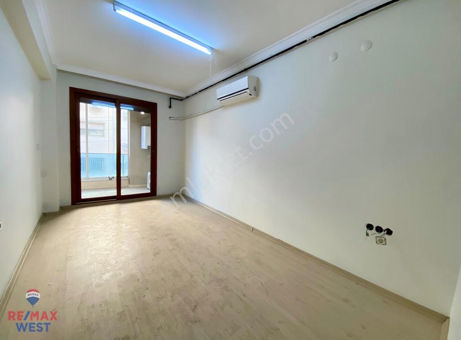 Karşıyaka Ordu Bulvarı Yakını Kapalı Mutfak Kiralık 2+1 Daire - Görsel 3