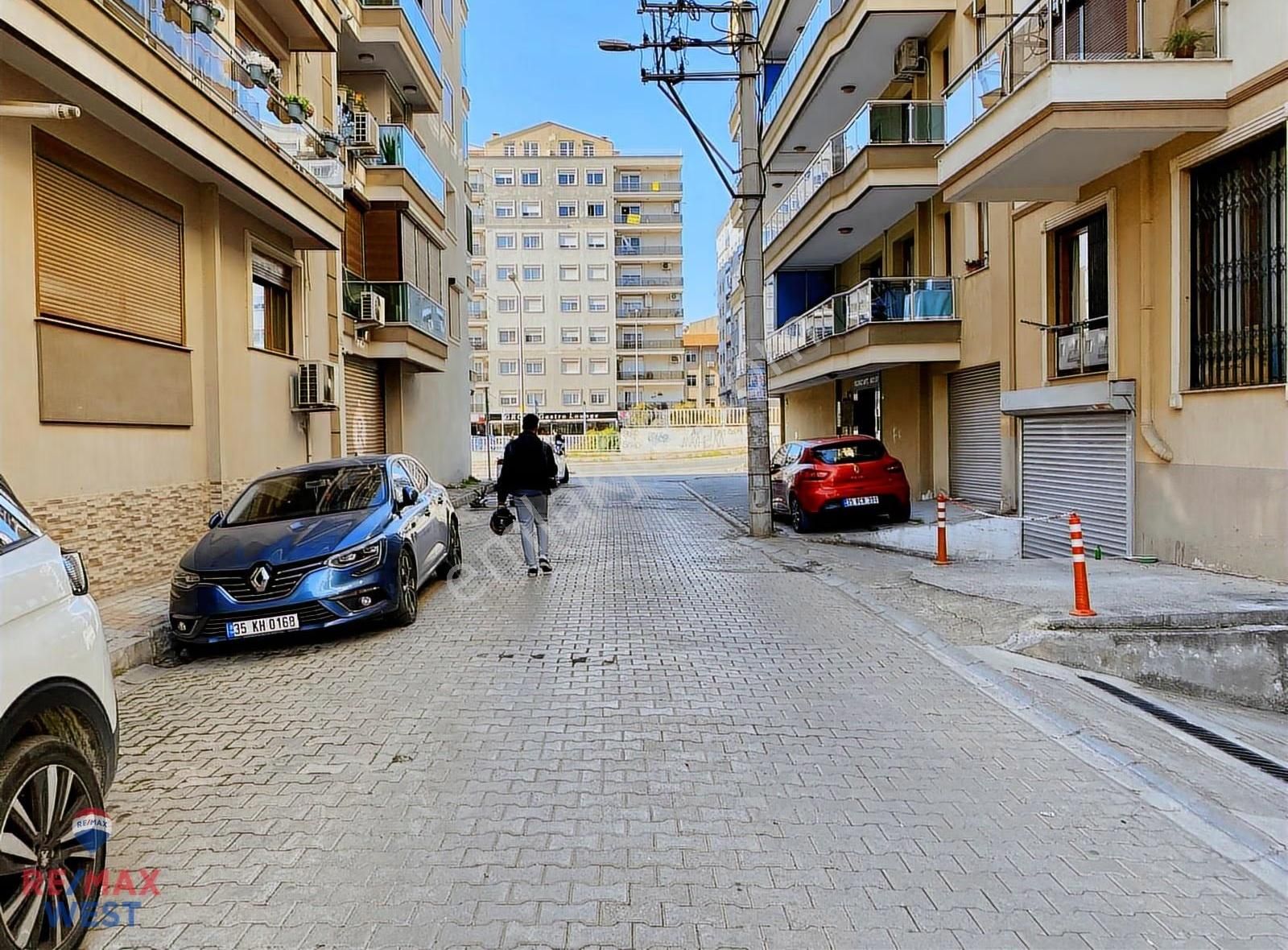 Karşıyaka Ordu Bulvarı Yakını Kapalı Mutfak Kiralık 2+1 Daire - Görsel 12