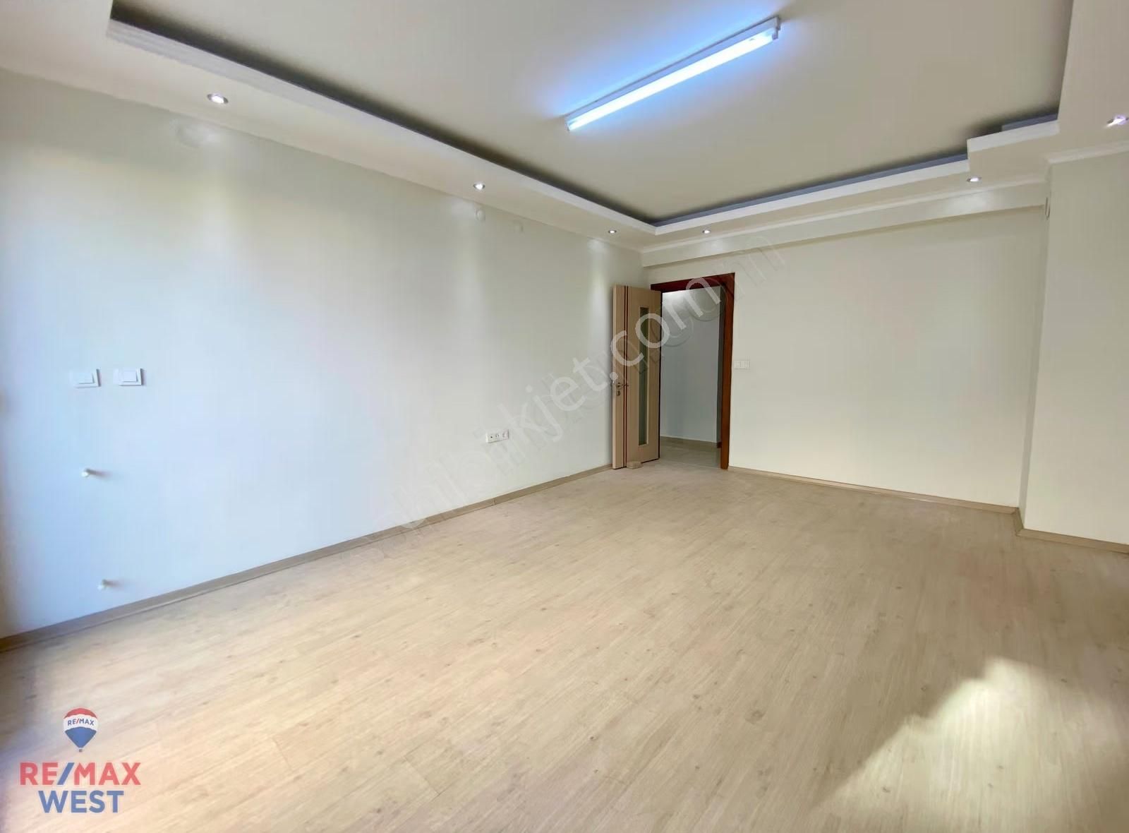 Karşıyaka Ordu Bulvarı Yakını Kapalı Mutfak Kiralık 2+1 Daire - Görsel 9