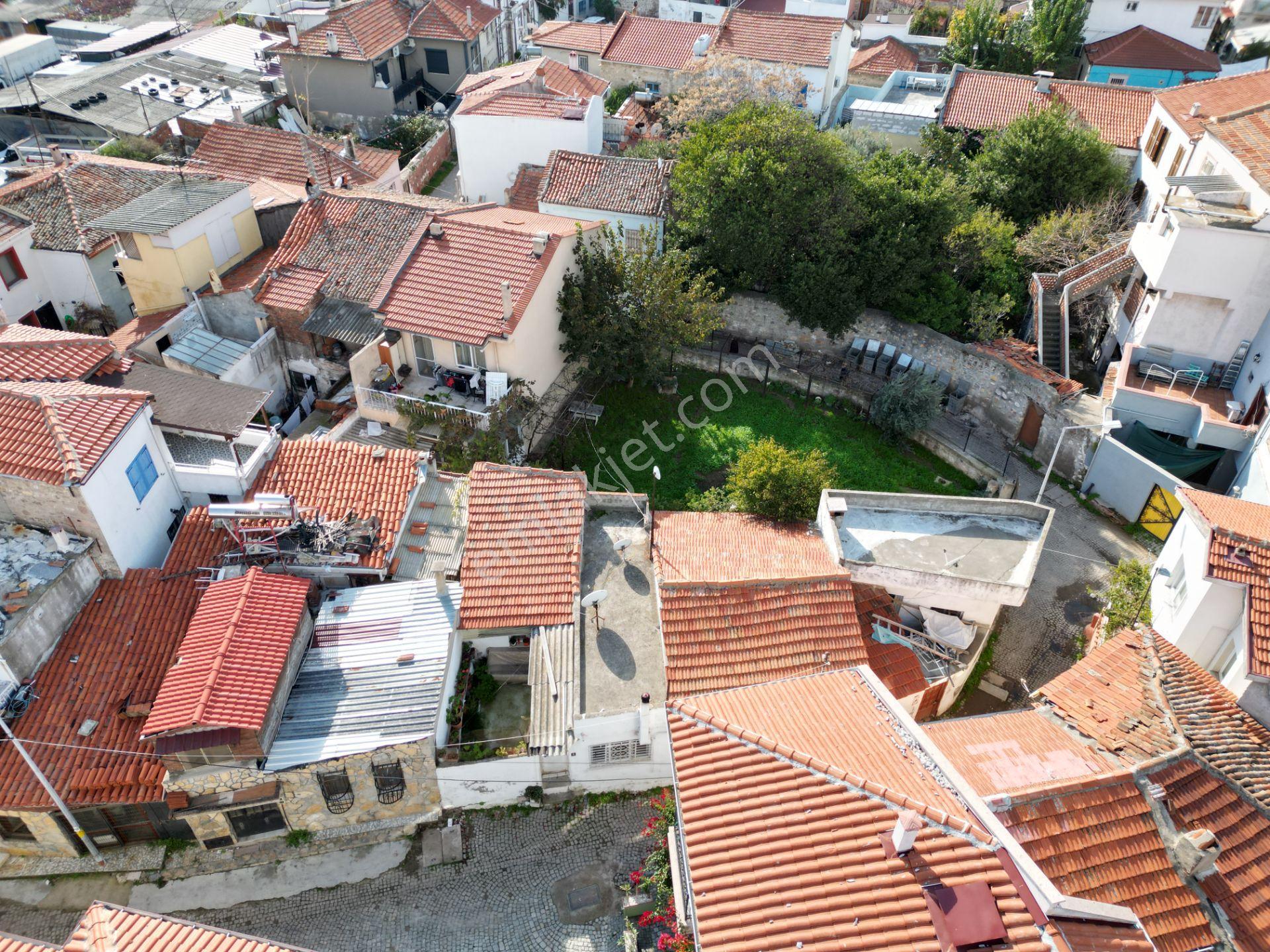Ayvalık Merkez’de, 2 Arsa Ve 2 Ev Birlikte Satılık - Görsel 26