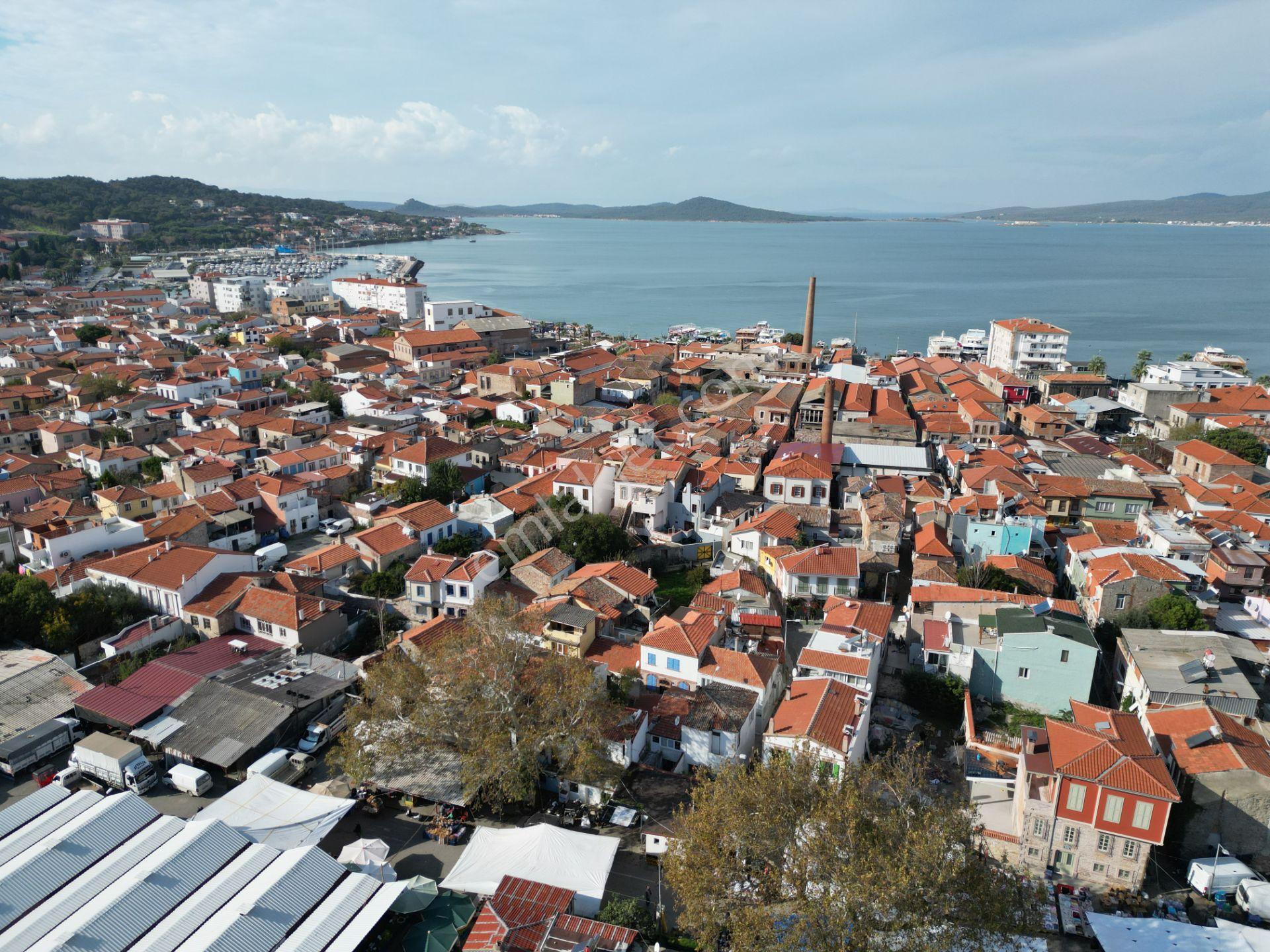 Ayvalık Merkez’de, 2 Arsa Ve 2 Ev Birlikte Satılık - Görsel 8