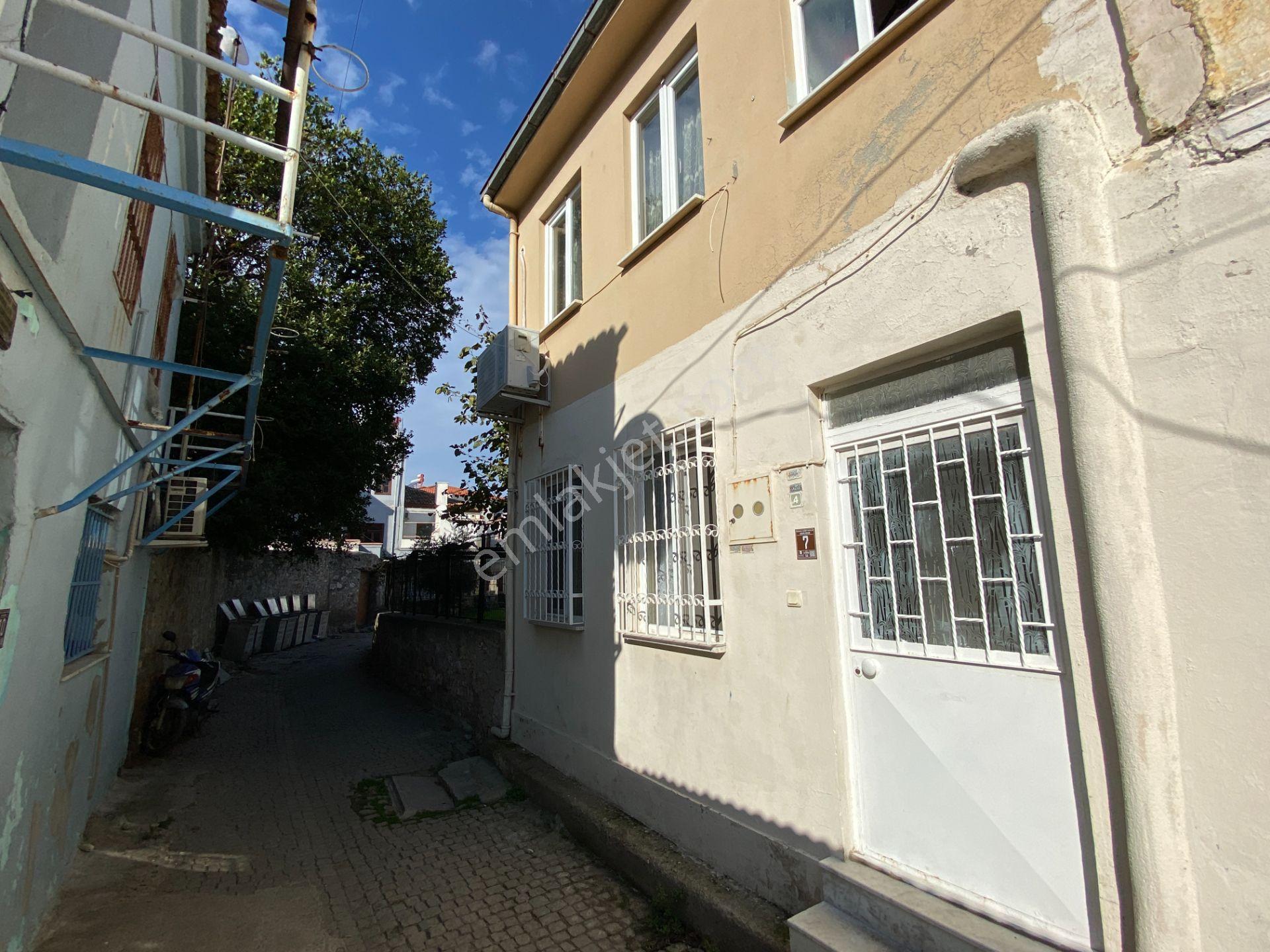 Ayvalık Merkez’de, 2 Arsa Ve 2 Ev Birlikte Satılık - Görsel 11