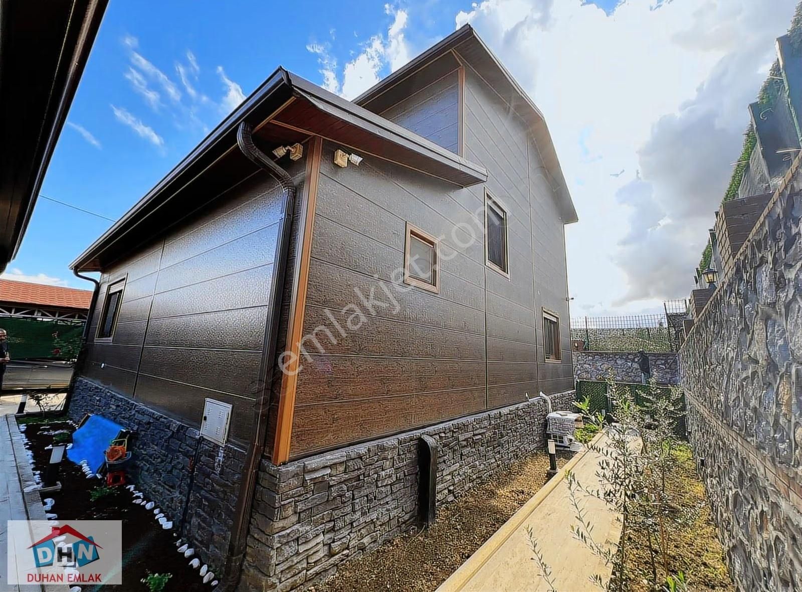 Duhan Emlak'tan Yalova Merkez'de 370m2 Arsa İçinde Satılık Villa - Görsel 17