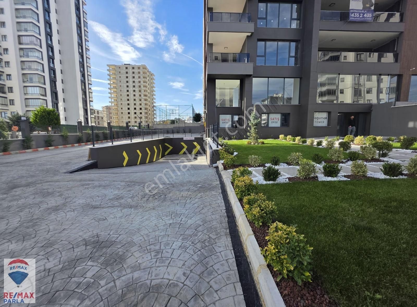 Full Deniz Manzaralı Alanlı'nın En Prestijli Sitesi Satılık 3+1