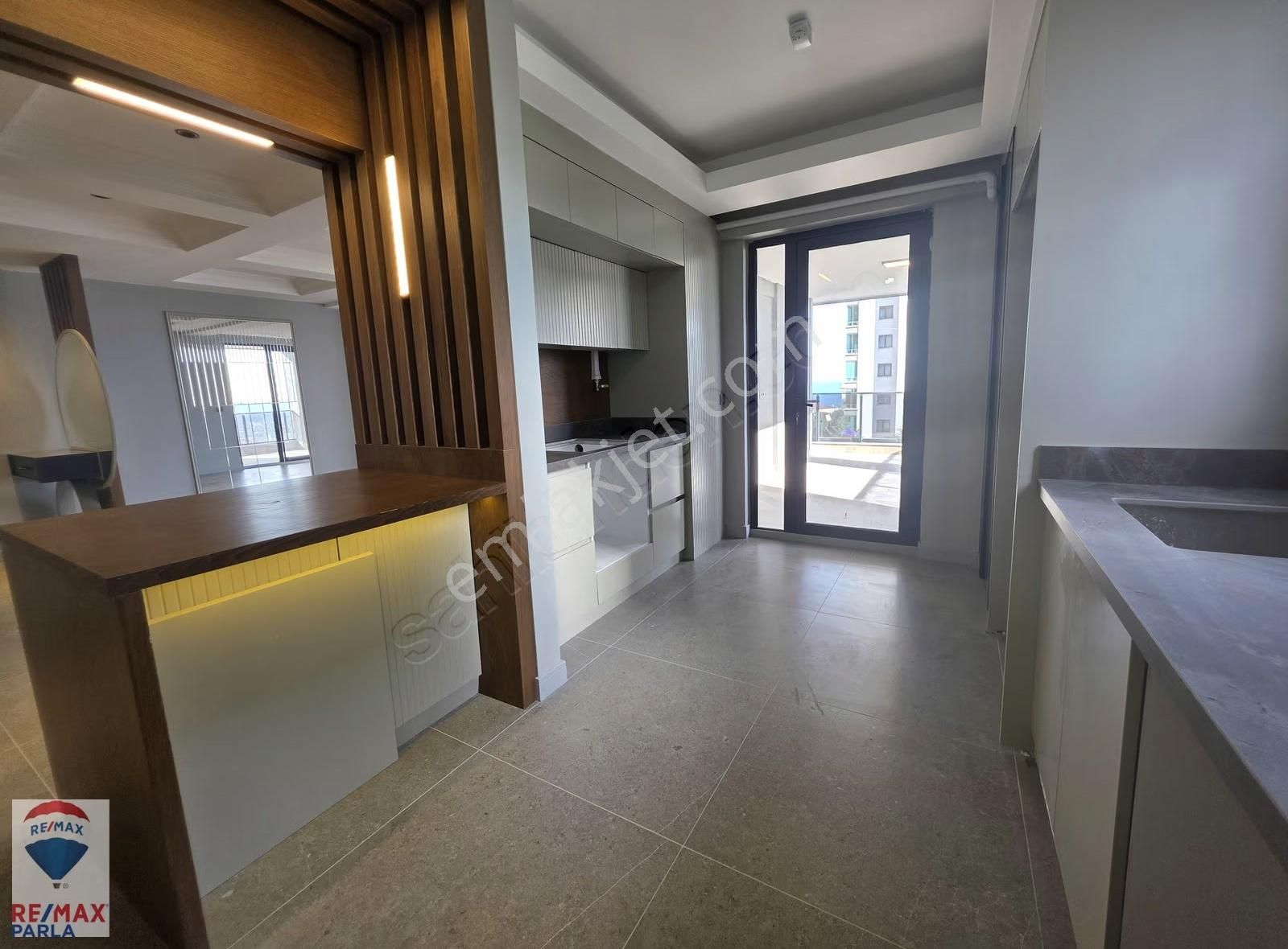 Full Deniz Manzaralı Alanlı'nın En Prestijli Sitesi Satılık 3+1 - Görsel 13