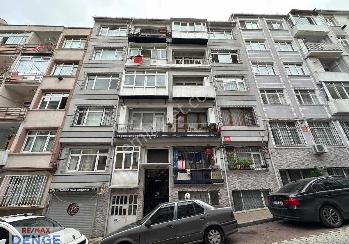 Kocamustafapaşa’da 1.5+1 Sıfır Tadılatlı Kiralık Daire