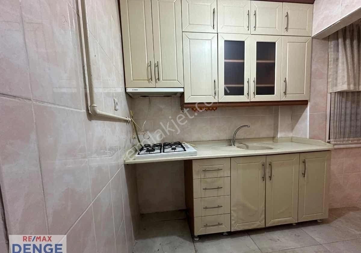 Kocamustafapaşa’da 1.5+1 Sıfır Tadılatlı Kiralık Daire - Görsel 13
