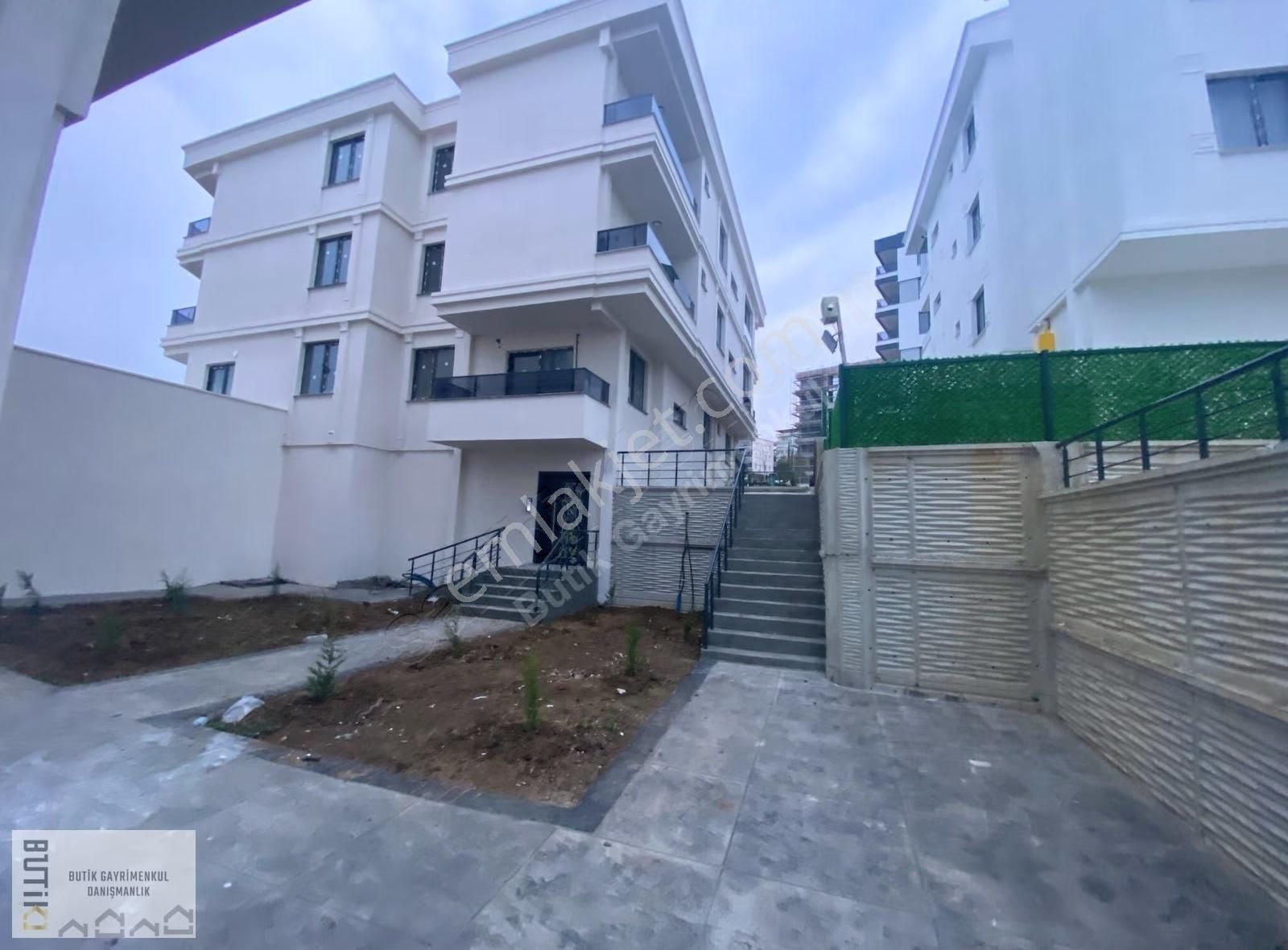 Atakum Körfez'de Deniz Manzaralı 2+1 Satılık Daire