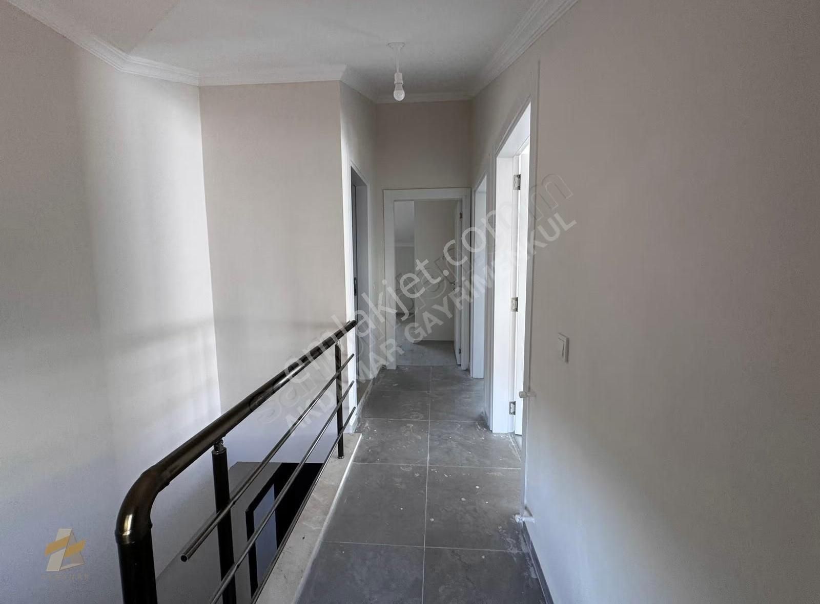 Karaçulhada Satılık 4+1 Çatı Dubleks 160 M² - Görsel 12