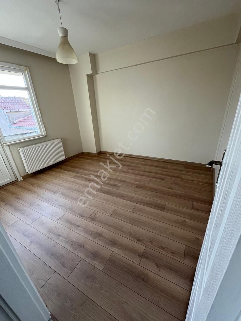 Ümraniye Altınşehir Yukarıdudullu Metro Yürüme Mesafeli 3.kat 3+1 Yabancıya Uygun Kiralık Daire Ev