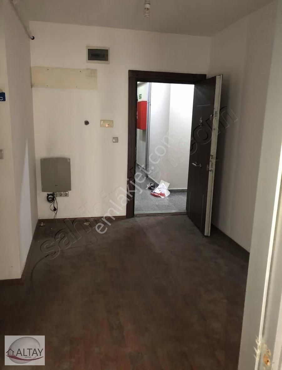Küçükbakkalköy Merkezde Plazada 100m2 Ofis - Görsel 15