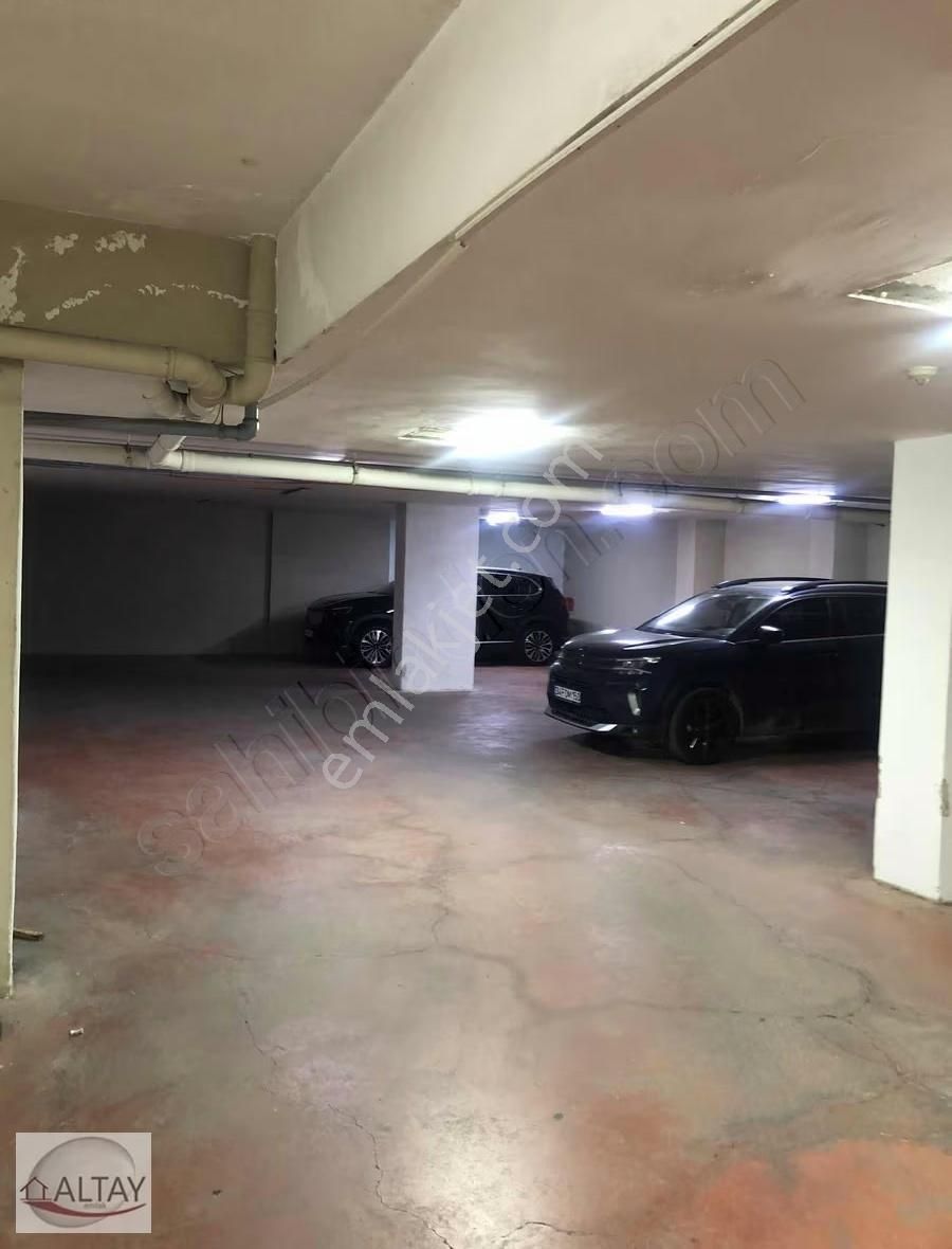 Küçükbakkalköy Merkezde Plazada 100m2 Ofis - Görsel 2