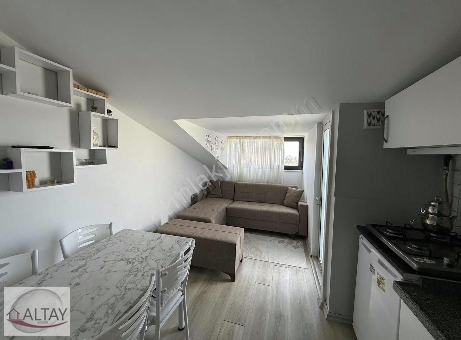 Kayışdağ Mah. Yeditepe Ünv Ful Eşyal 1+1 35 M2 Teraslı Çatı Katı - Görsel 12