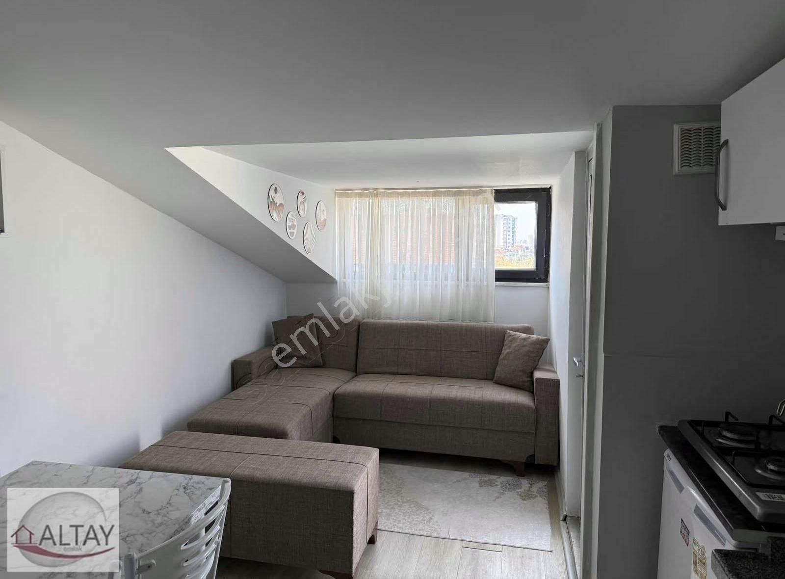 Kayışdağ Mah. Yeditepe Ünv Ful Eşyal 1+1 35 M2 Teraslı Çatı Katı - Görsel 2