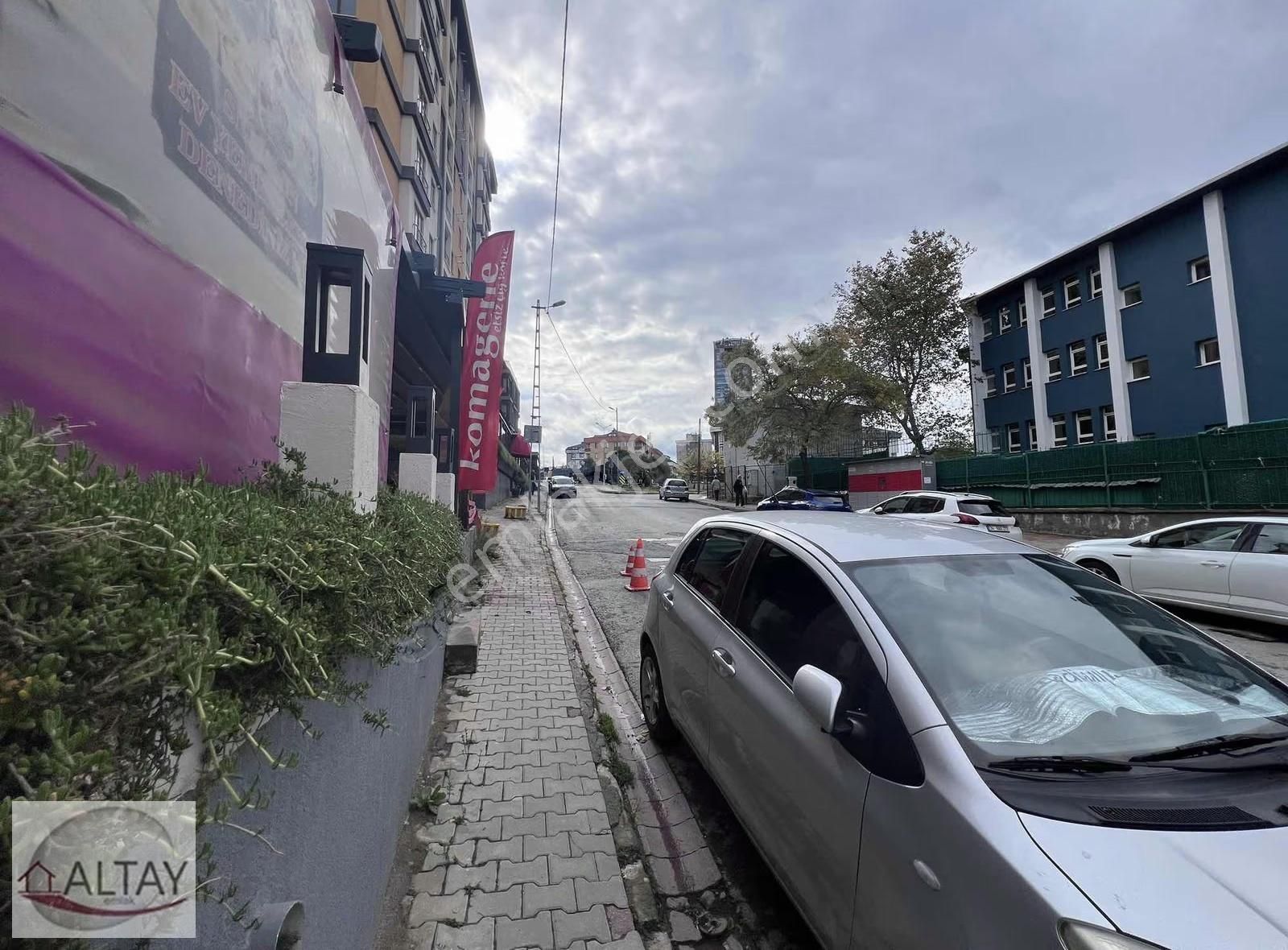 Kayışdağ Mah. Yeditepe Ünv Ful Eşyal 1+1 35 M2 Teraslı Çatı Katı - Görsel 21