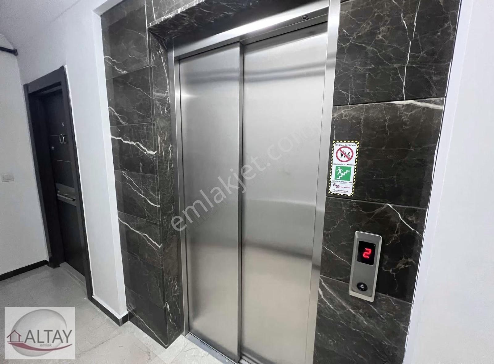 Kayışdağ Mah. Yeditepe Ünv Ful Eşyal 1+1 35 M2 Teraslı Çatı Katı - Görsel 17