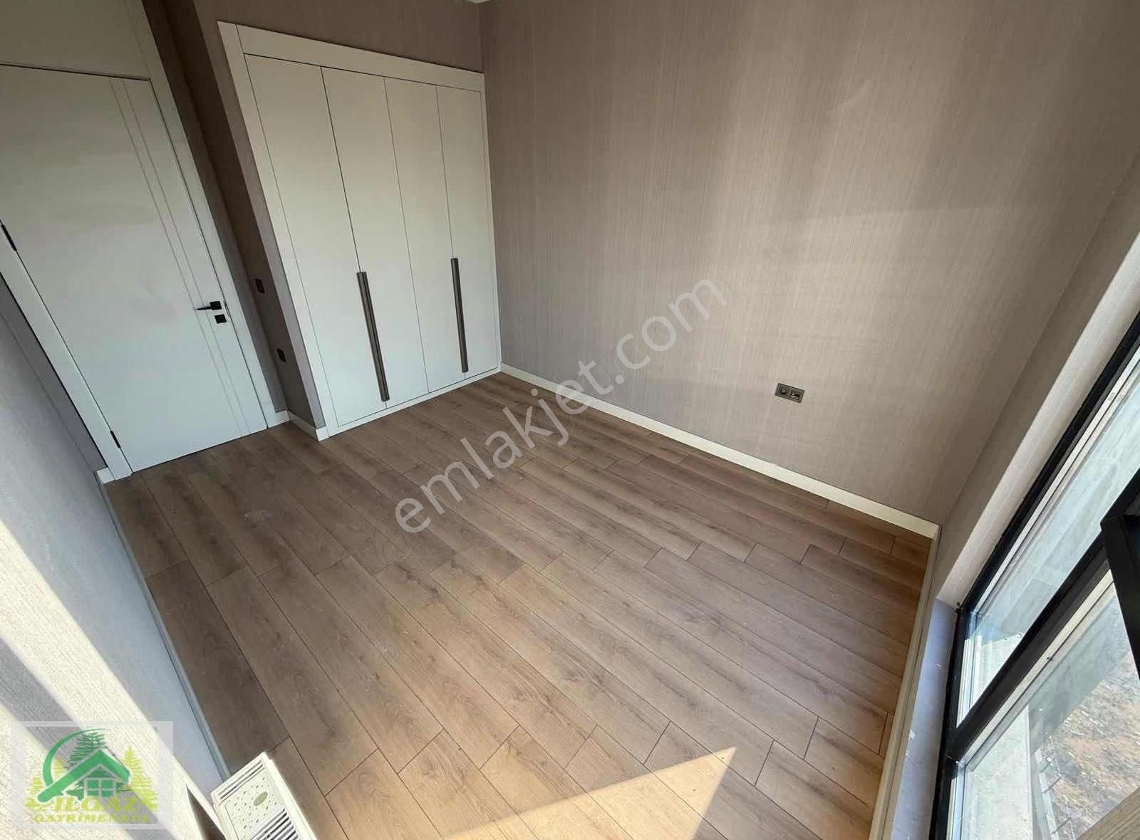 Ovacık'ta Site İçerisinde 4,5+1 Lüks Yapılı 11.kat Fırsat Daire - Görsel 31