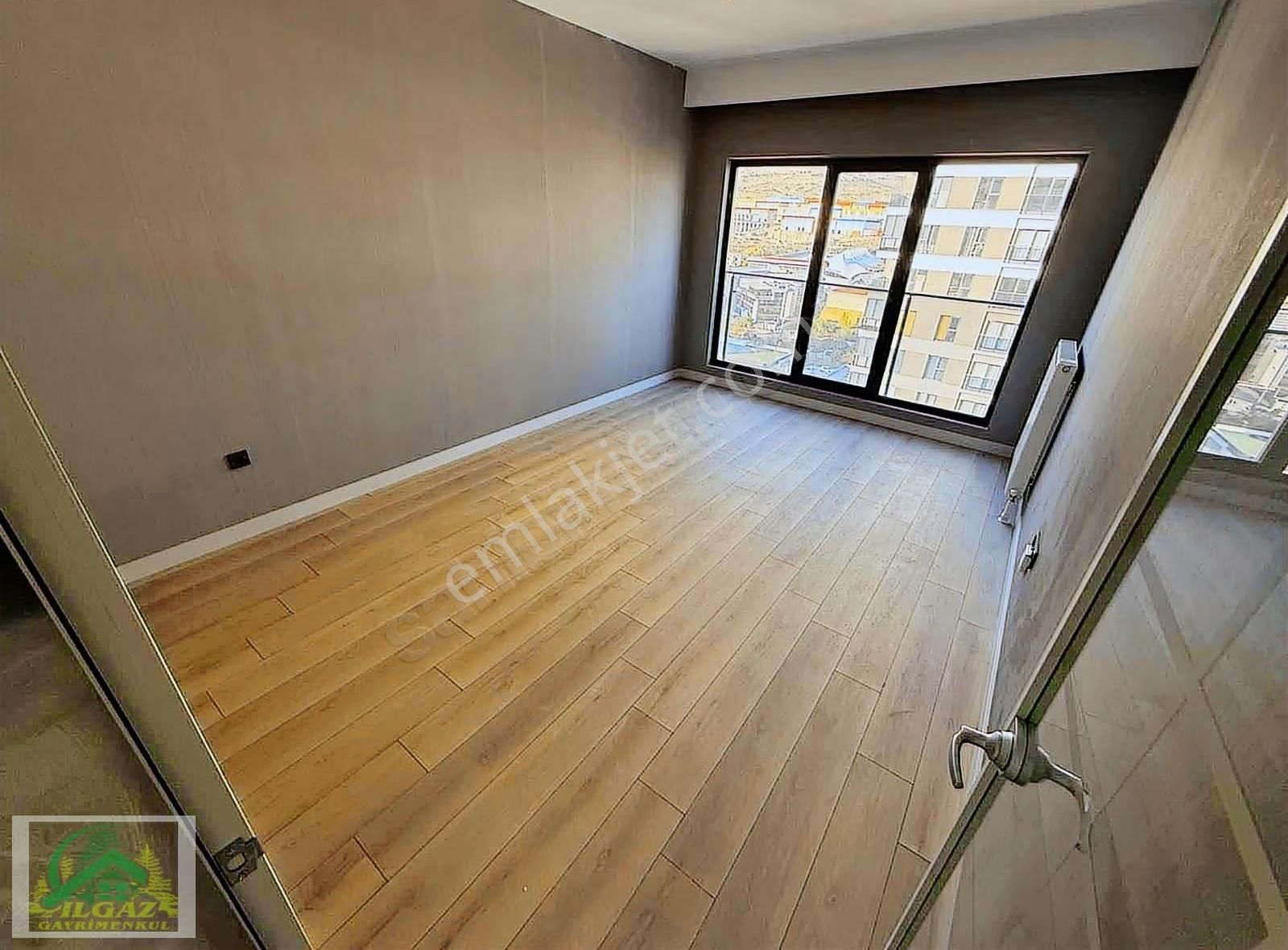 Ovacık'ta Site İçerisinde 4,5+1 Lüks Yapılı 11.kat Fırsat Daire - Görsel 27