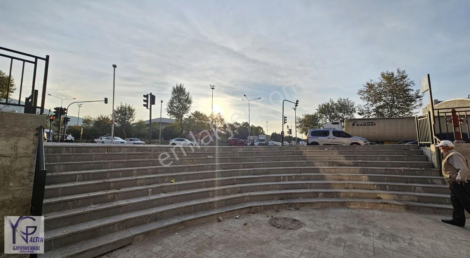 Yng Altın Gayrimenkul'den Yıldırım Mevlana Tokide Kiralık Dükkan - Görsel 2