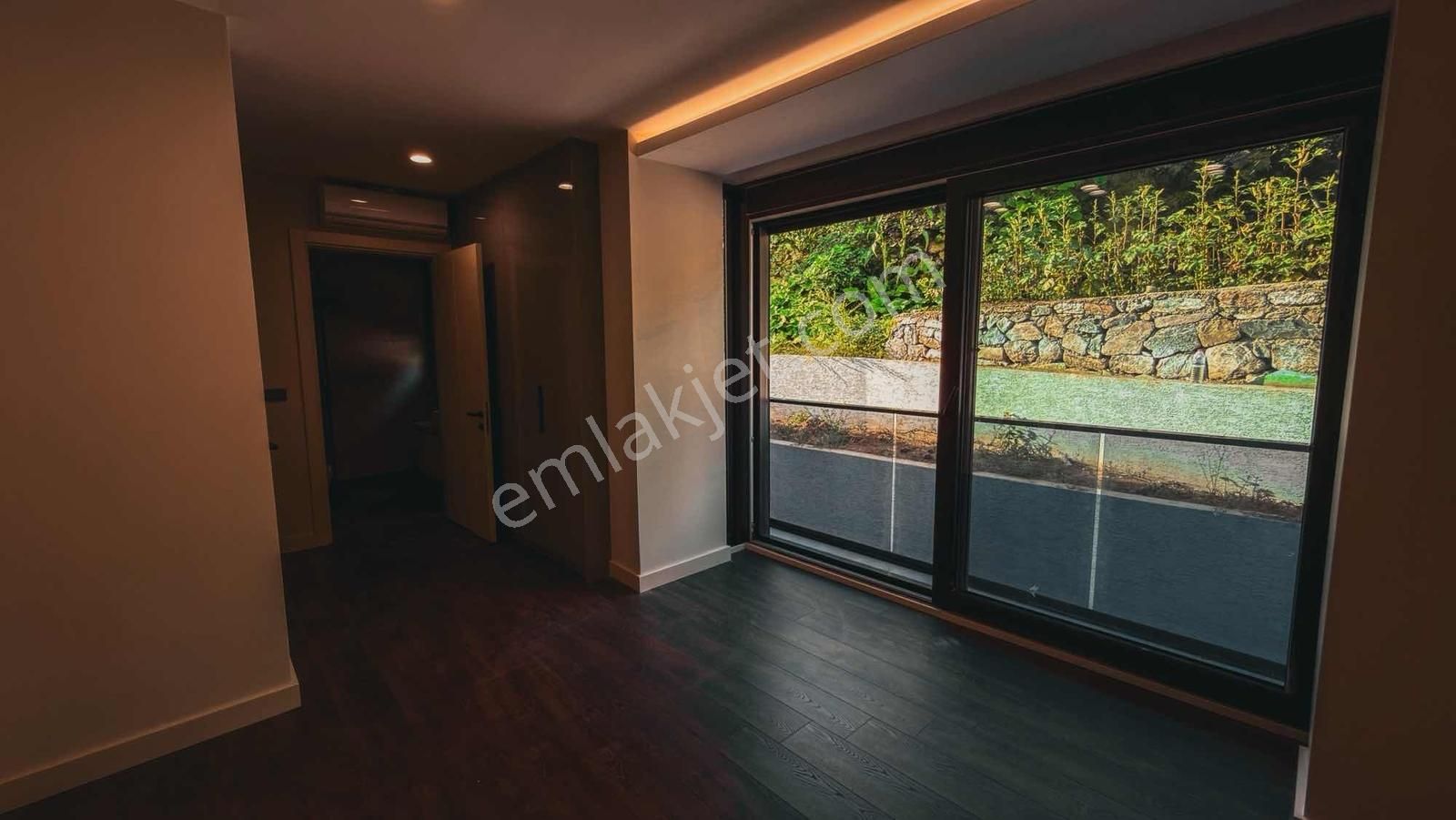 Müstakil Bahçeli Acarkent'in Yanı Başında Kiralık - Görsel 2