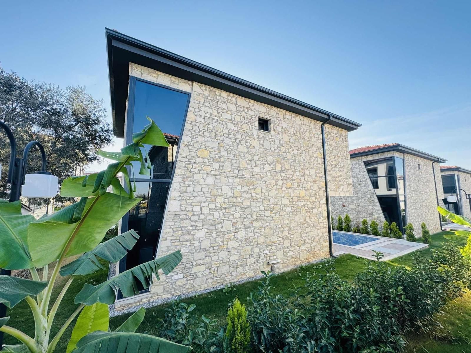 Kuşadası Davutlar Merkez Özel Havuzlu, Tek Müstakil 2+1 Villa - Görsel 12