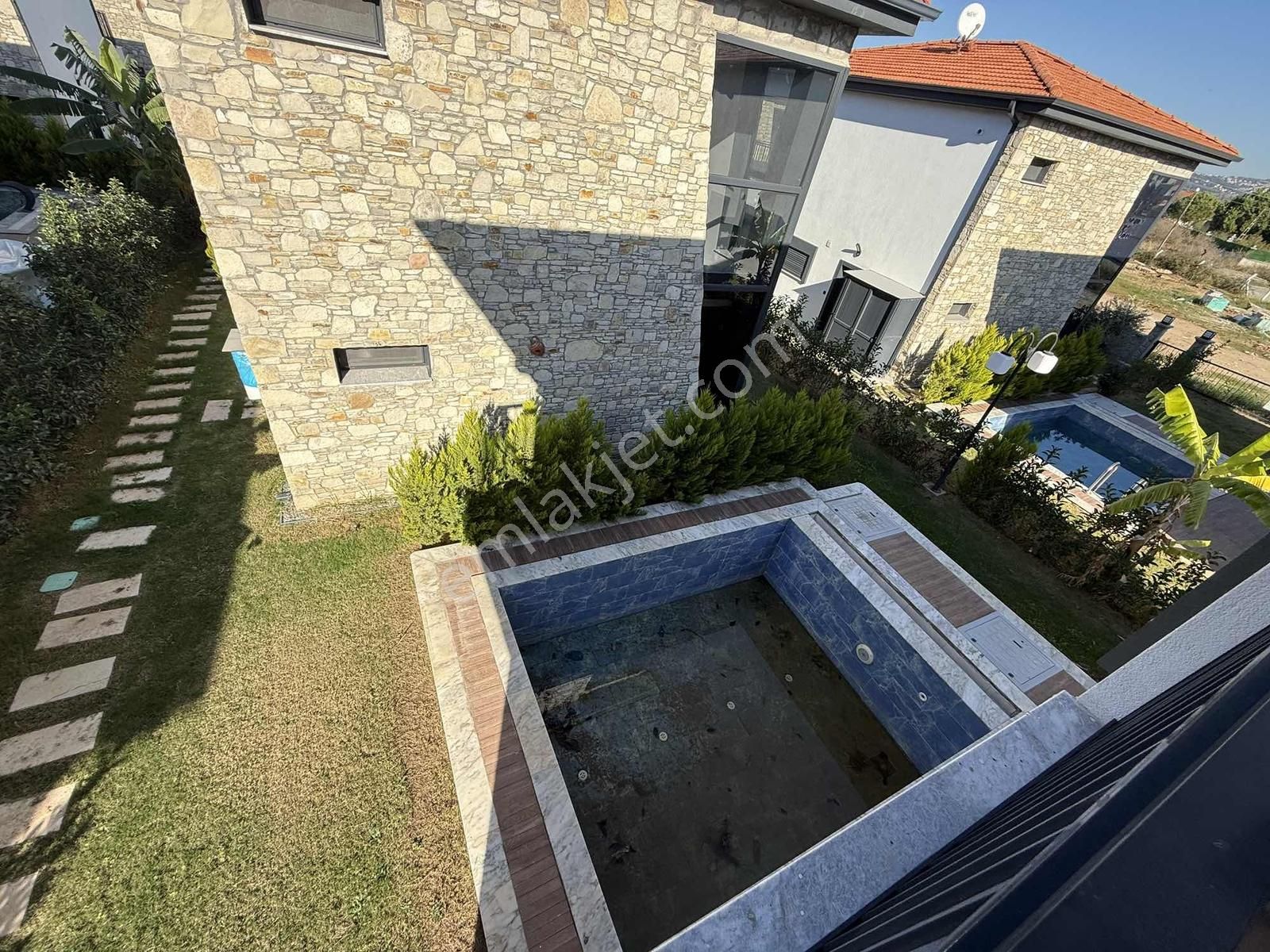 Kuşadası Davutlar Merkez Özel Havuzlu, Tek Müstakil 2+1 Villa - Görsel 34