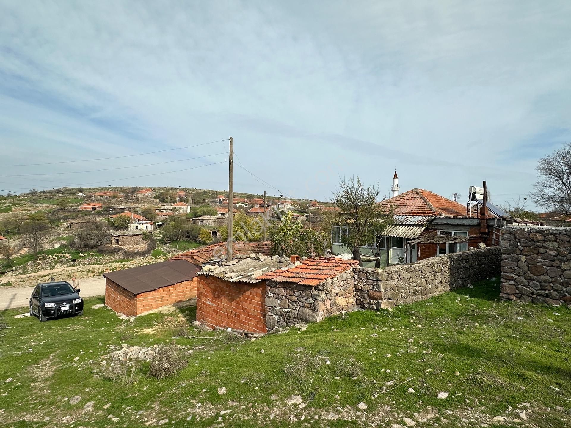 Eşsiz Doğa Ve Tarihle İç İçe Çınarpınar Köyü'nde 385 M2 Arsa İçinde 2+1 Taş Ev - Görsel 2