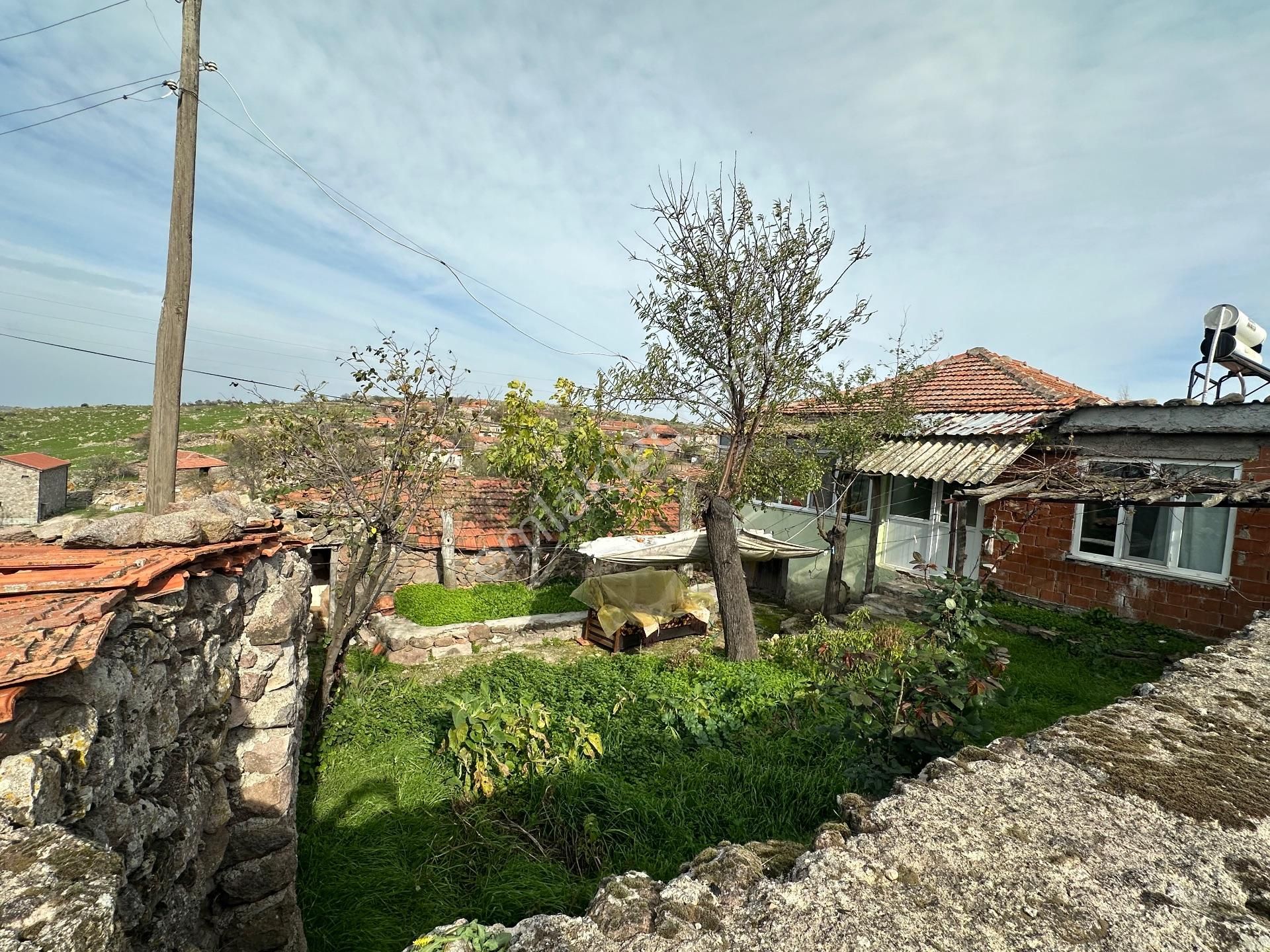 Eşsiz Doğa Ve Tarihle İç İçe Çınarpınar Köyü'nde 385 M2 Arsa İçinde 2+1 Taş Ev - Görsel 4